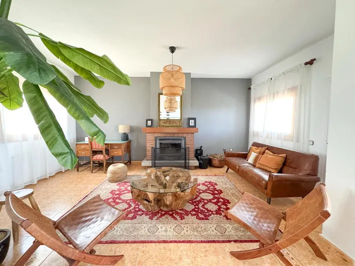 Chalet para 9 personas, con jardín además de piscina y vistas, Se admiten mascotas - 1