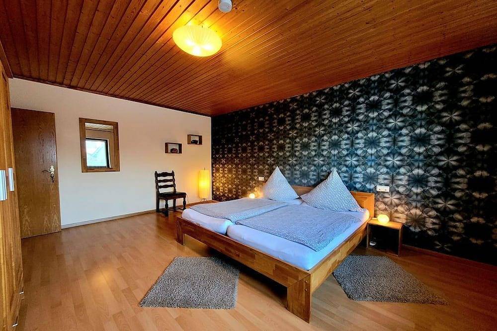 Ganze Wohnung, Ferienwohnung \"Wilder Hunsrück\" - Haus Wilder Hunsrück in Schmißberg, Saar-Nahe-Bergland