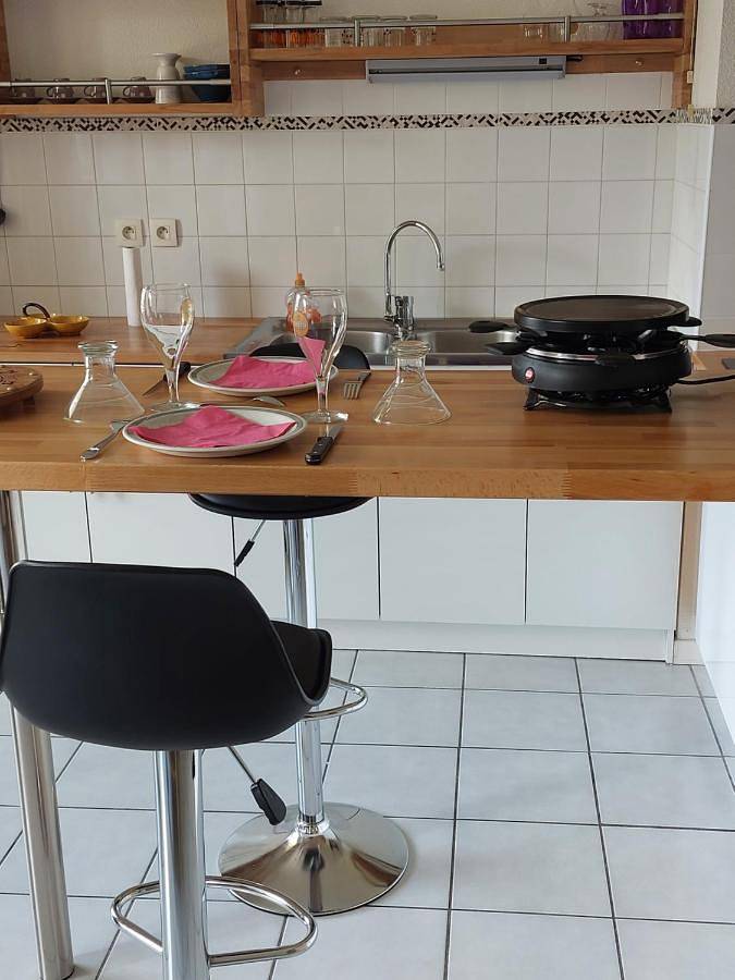 Appartement entier, One-Bedroom Apartment in Vizille, Isère