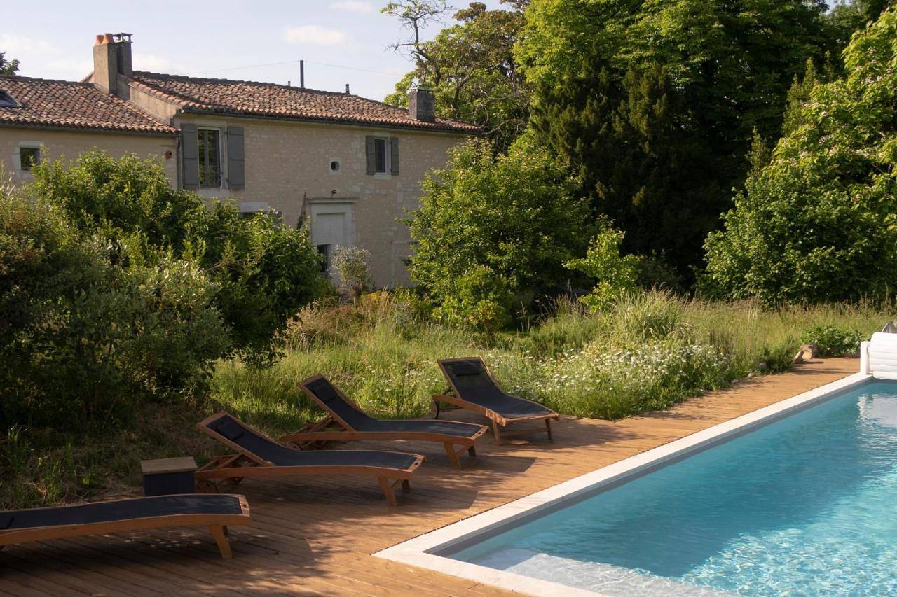 Double Room with Shared Bathroom in Angoulême, Charente