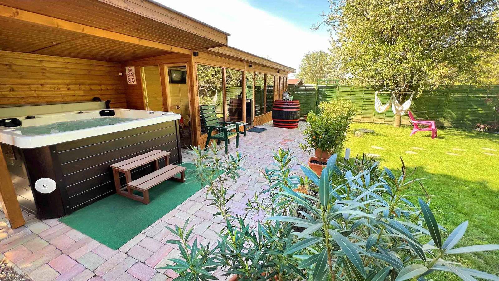 Ferienhaus mit liebevoller Einrichtung, Whirlpool und Sauna  in Kőröshegy, Plattensee Südufer