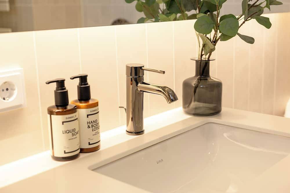 Geheel appartement, Studio Zen-Oase, Luxurious, Quiet, City Center for Business or Holiday, 40 m2 in Linz, Linz - Wels