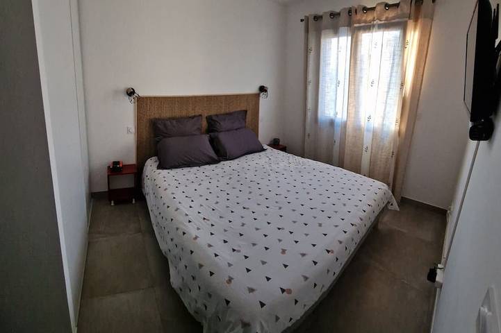 Location de vacances pour 6 personnes, avec terrasse dans Prunete - 2