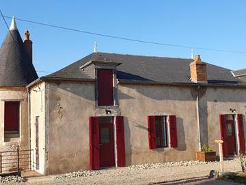 Gîte pour 10 personnes, avec jardin et terrasse à Cindré