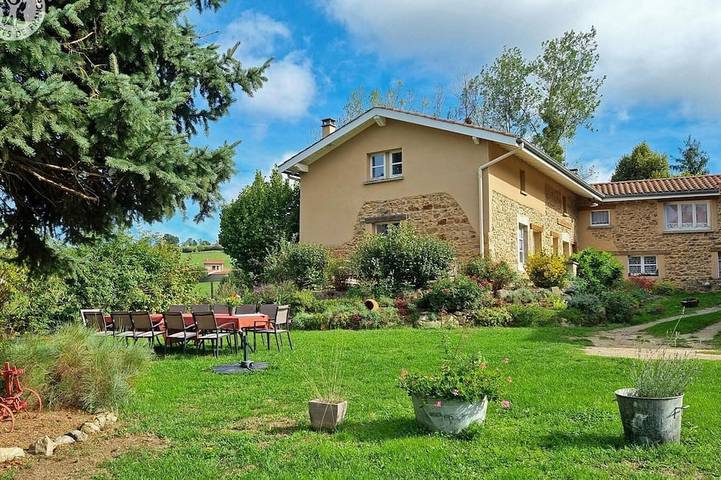 Gîte pour 12 personnes, avec Terrasse et Jardin