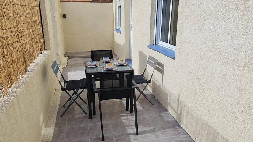 Location de vacances pour 4 personnes, avec terrasse et jardin à Pia - 2
