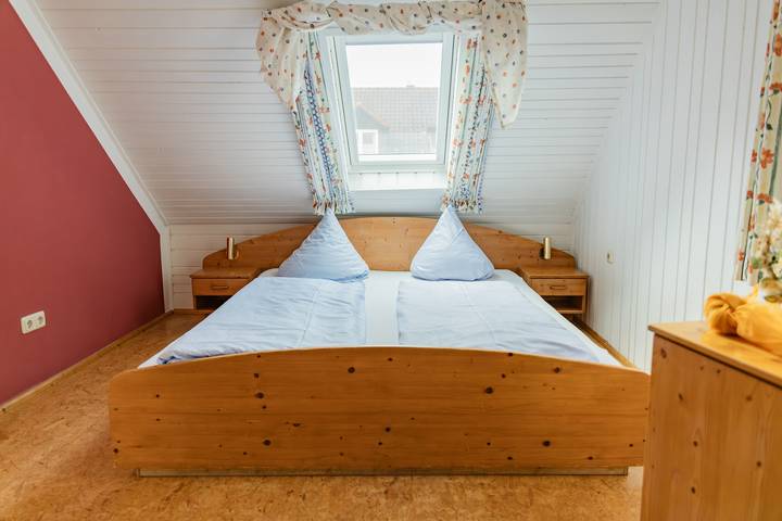 Ferienhaus für 4 Personen, mit Balkon/Terrasse und Terrasse sowie Garten und Sauna in Franken - 4