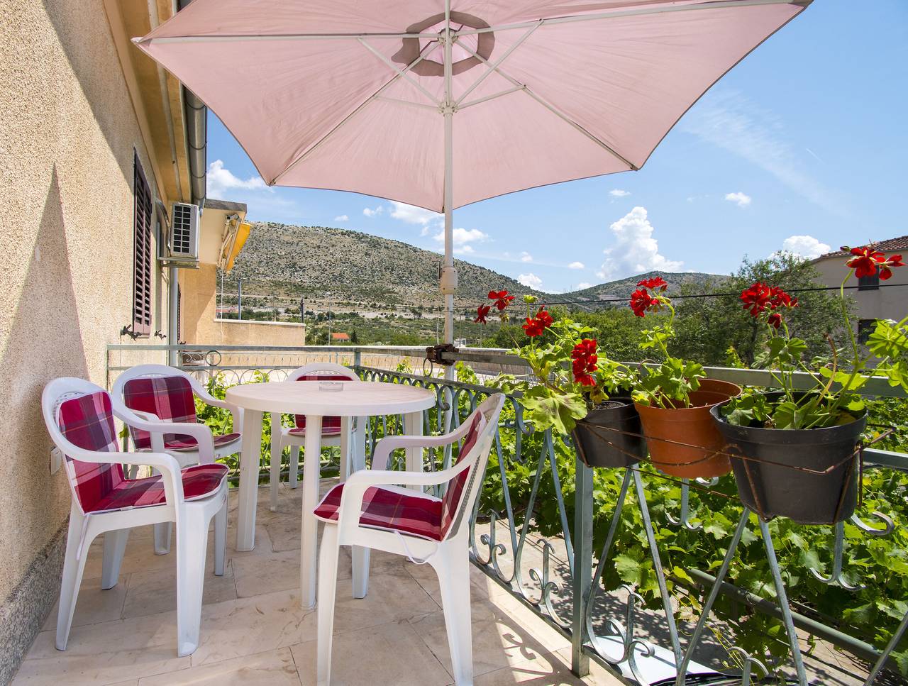 Ganze Wohnung, Apartment Stay near Krka in Bilice, Šibenik-Knin