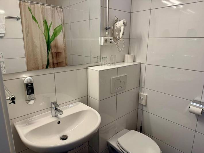 Hotel für 2 Personen, mit Garten in Haßloch - 4