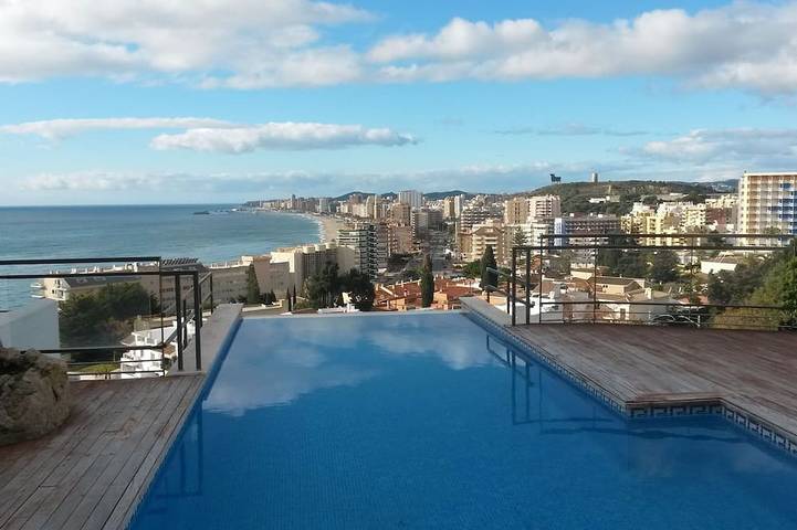 Casa vacanza per 8 persone, con giardino e piscina nonché terrazza - 1