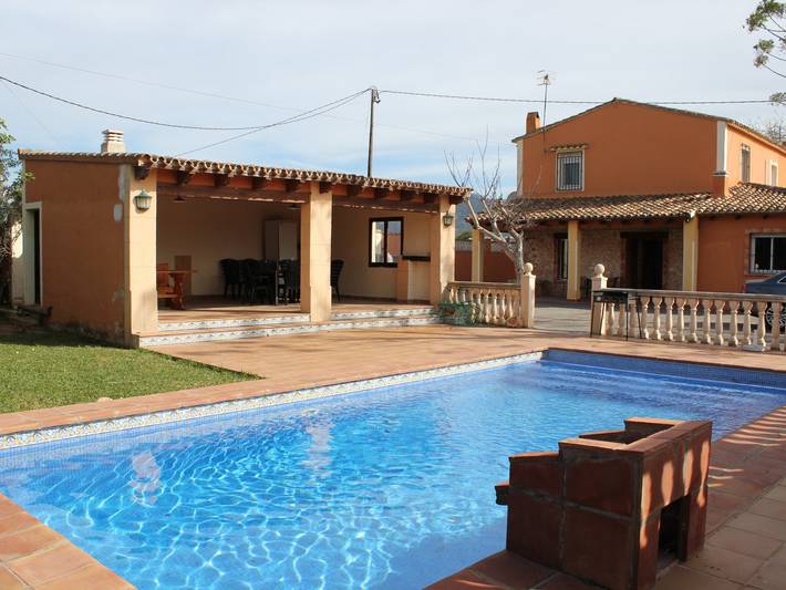 Villa for 8 people, with Terrace and Garden in El Palmar