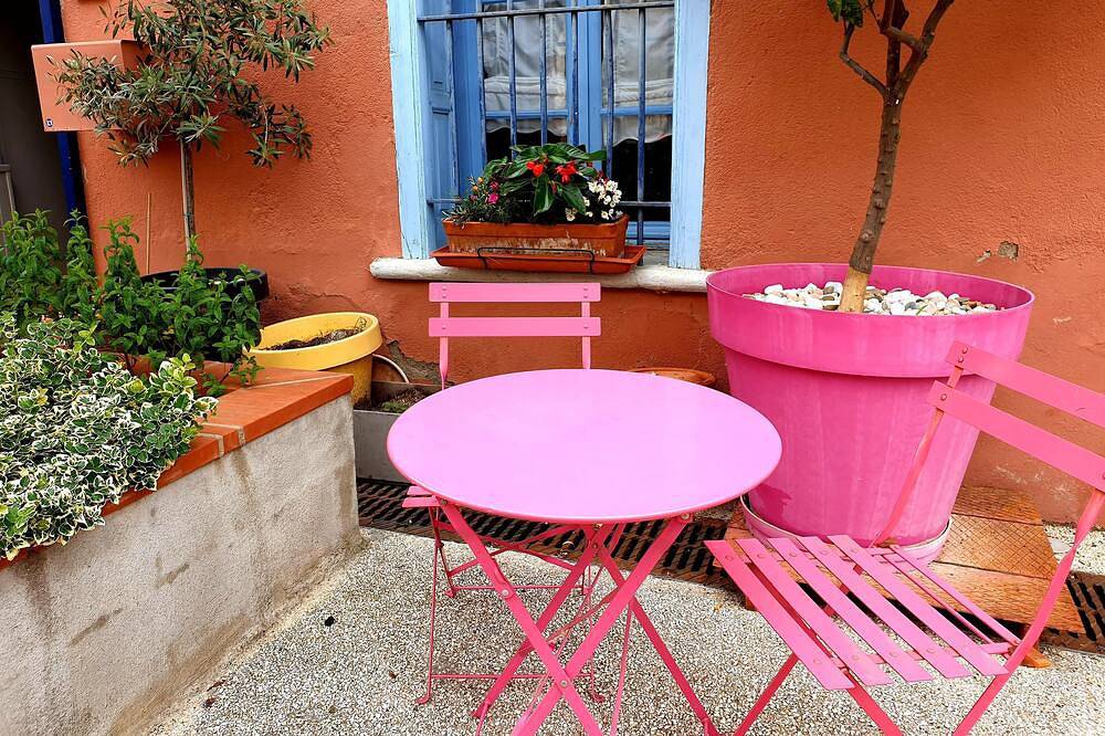 Ganze Wohnung, L'Abri Sous Roche: Air-conditioned studio in Maison d'Hôtes, 2 steps from the museum! in Tautavel, Mittelmeerküste (Frankreich)