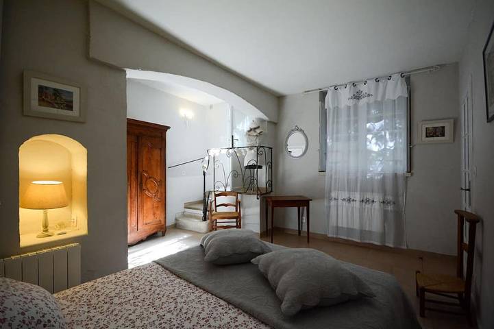 Gîte pour 4 personnes, avec terrasse dans Palais des Papes - 3