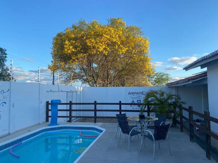 Casas e apartamentos de temporada para 13 pessoas, com piscina e terraço, com animais de estimação em Piranha