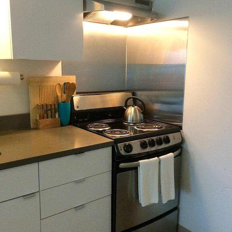 Ganze Wohnung, \"Die Windward-Studio\" bei Seastar Lofts - auf der Waterfront! in Orcas Island