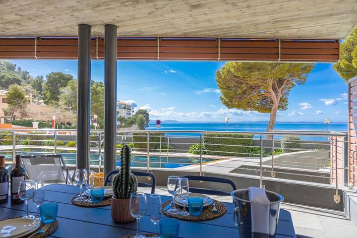 Gîte pour 4 personnes, avec vue ainsi que balcon et piscine, animaux acceptés dans Platja De Canyelles Petites - 3
