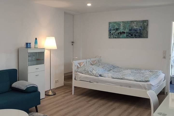 Ganze Wohnung, Kleine, liebevoll eingerichichtete Ferienwohnung mit Terrasse in Taunusstein, Rheingau-Taunus-Kreis