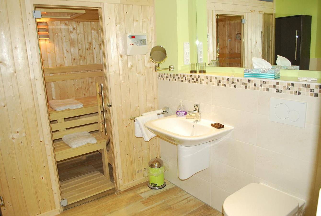 Ganze Wohnung, Wohnen unter Reet - Ferienwohnung für 2 Personen in Büsum, Dithmarschen