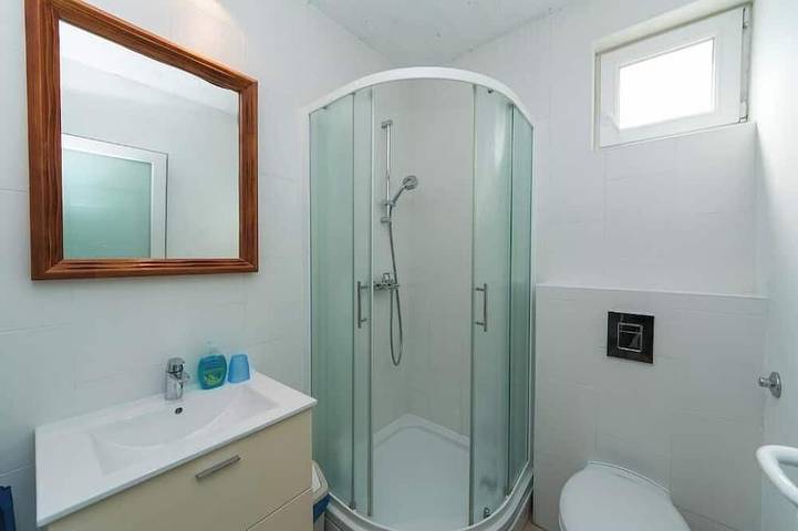 Ganze Wohnung, Villa Ivka Studio A - einzigartiger Raum: Wohnen, Schlafen, Küche, Bad in Punta Soline, Brela