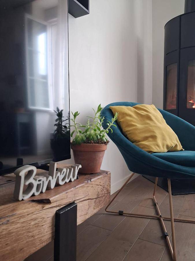 Location de vacances pour 6 personnes, avec terrasse et jardin à Nueil-les-Aubiers