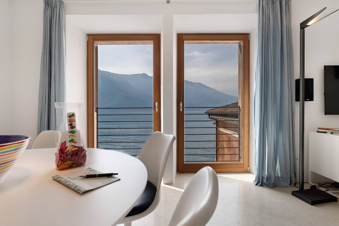 Hel lejlighed, Apartment 'Agape' with Lake View, Wi-Fi and Air Conditioning in Limone sul Garda, Garda-Fjellene