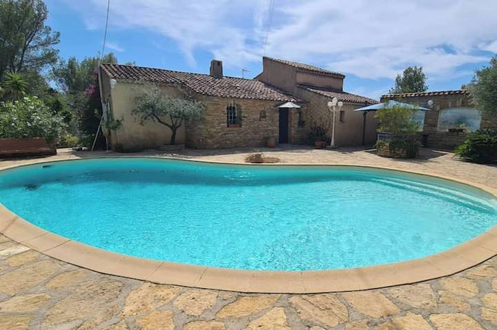 Villa für 7 Personen, mit Balkon und Whirlpool sowie Garten - 1