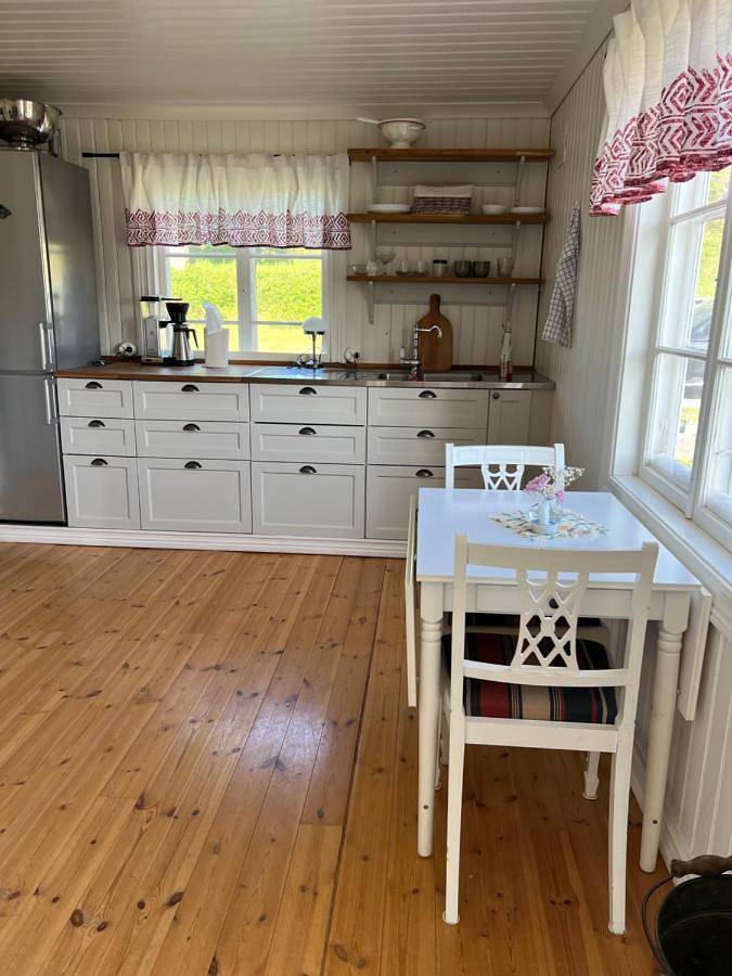 Ferienhaus für 5 Personen, mit Garten und Ausblick in Hjo - 4