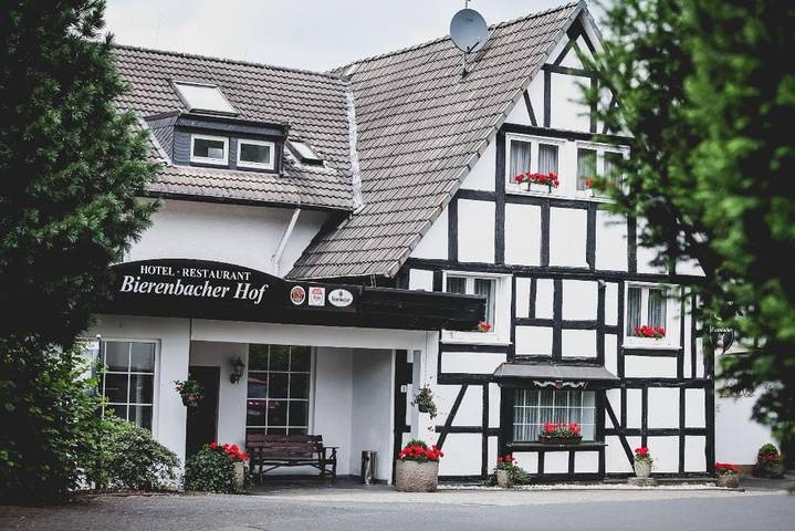 Hotel für 2 Personen, mit Balkon und Terrasse sowie Garten und Sauna in Nümbrecht
