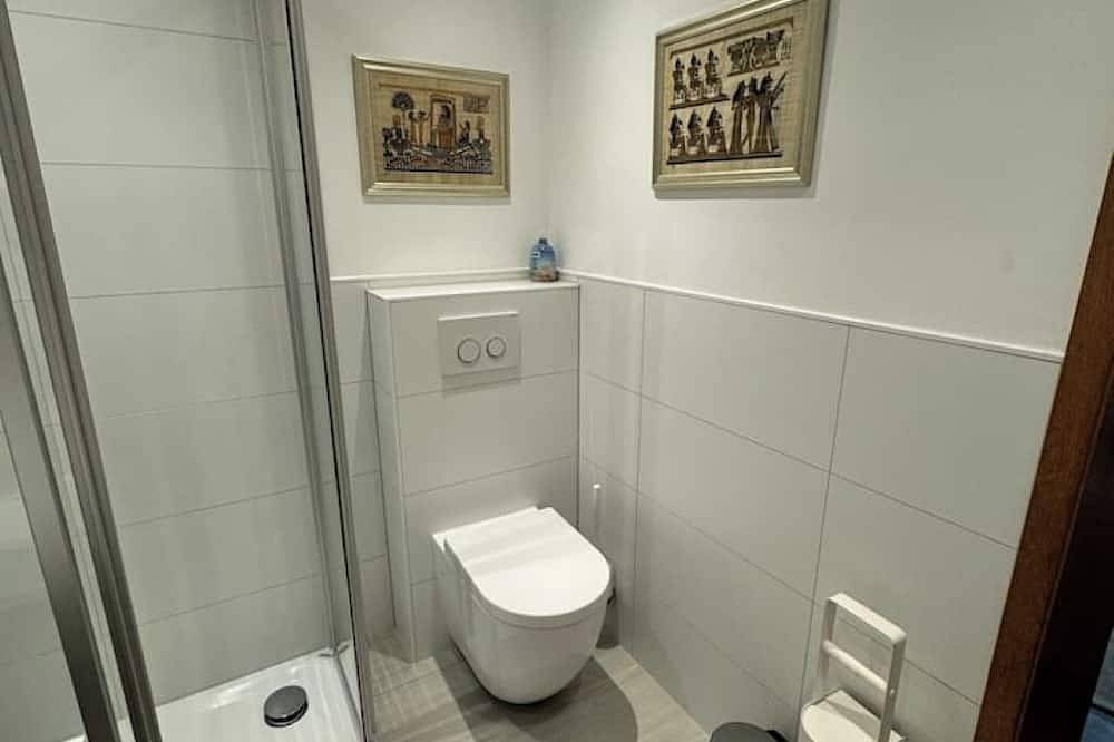 Entire apartment, Cozy 2-room apartment with terrace, parking & excellent connections in Heusenstamm, Landkreis Offenbach