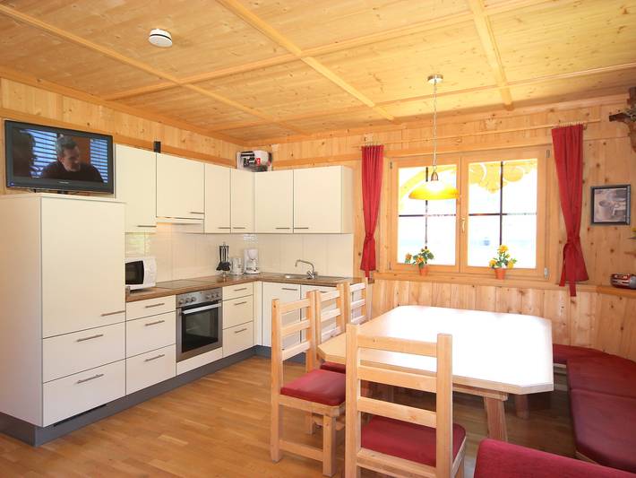 Ferienhaus für 10 Personen, mit Terrasse und Sauna sowie Ausblick und Garten im Zillertal - 2