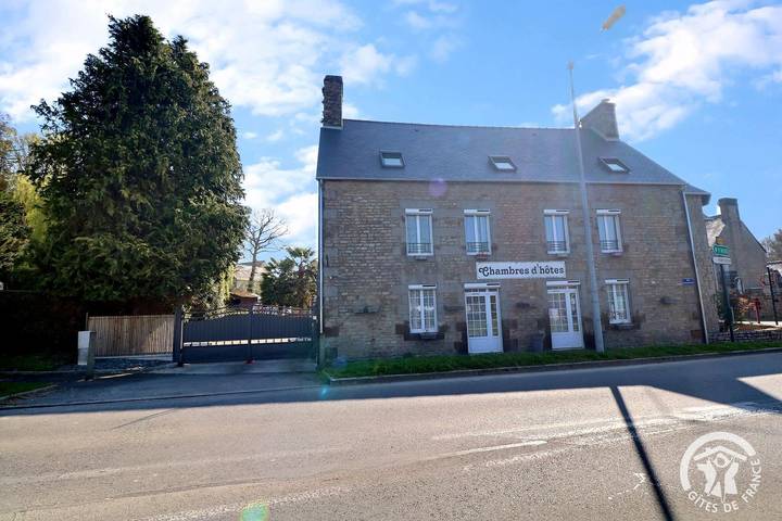 Chambre d’hôte pour 4 personnes, avec jardin et piscine à Antrain - 3