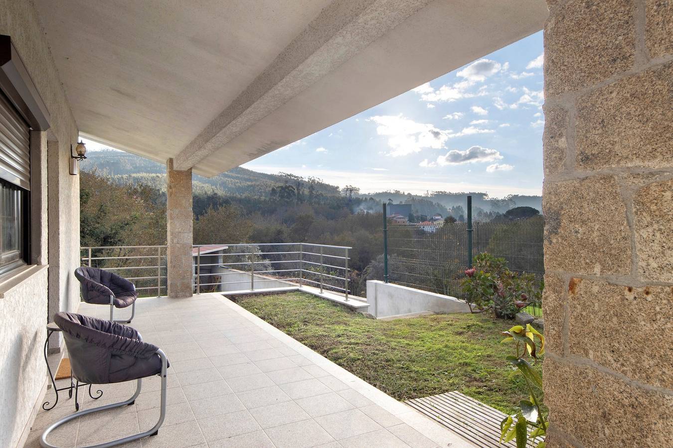 Casa De Santo Amaro com Vista Montanha, Piscina, Wi-Fi e Ar Condicionado in Cedrim e Paradela, Distrito de Aveiro