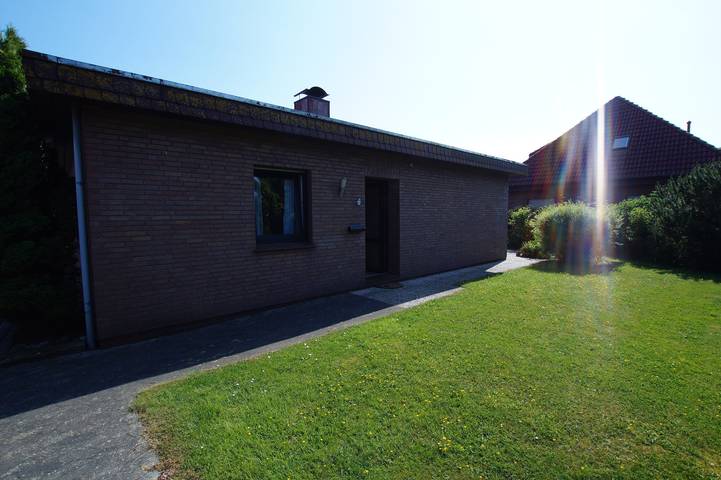 Ferienwohnung für 4 Personen, mit Terrasse und Garten in Neßmersiel
