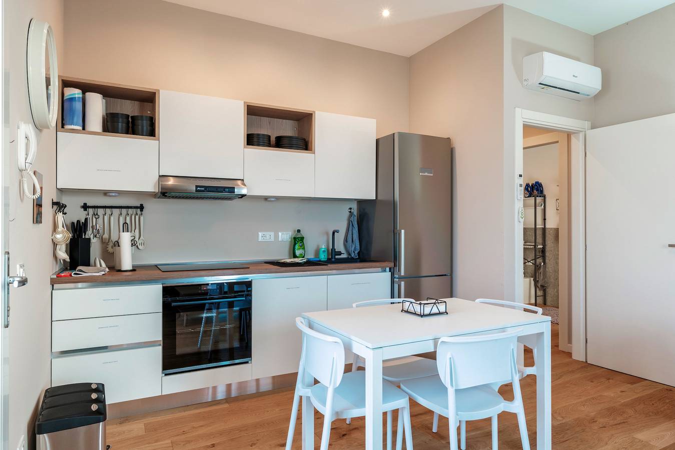 Apartamento entero, Apartamento de vacaciones para 4 personas con jardín in Brescia, Montañas Garda