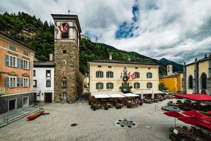 Ferienhaus, mit Terrasse und Garten in Poschiavo