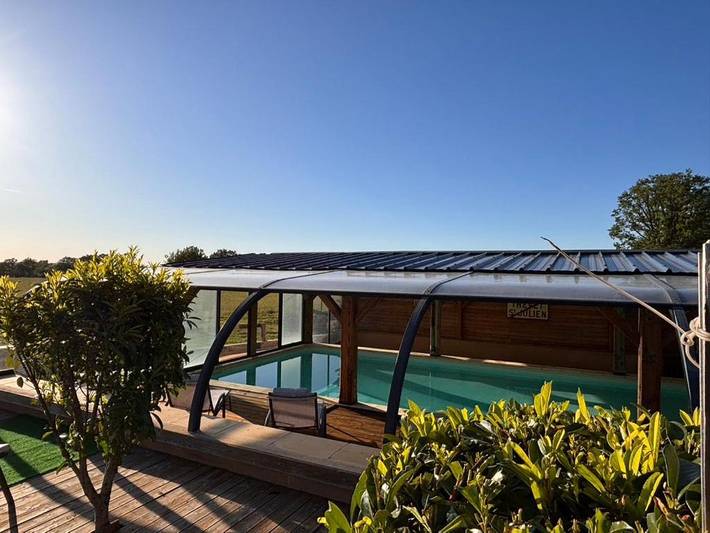 Gîte pour 11 personnes, avec vue et bassin pour enfant ainsi que jardin et piscine, animaux acceptés à Pouligny-Notre-Dame - 4