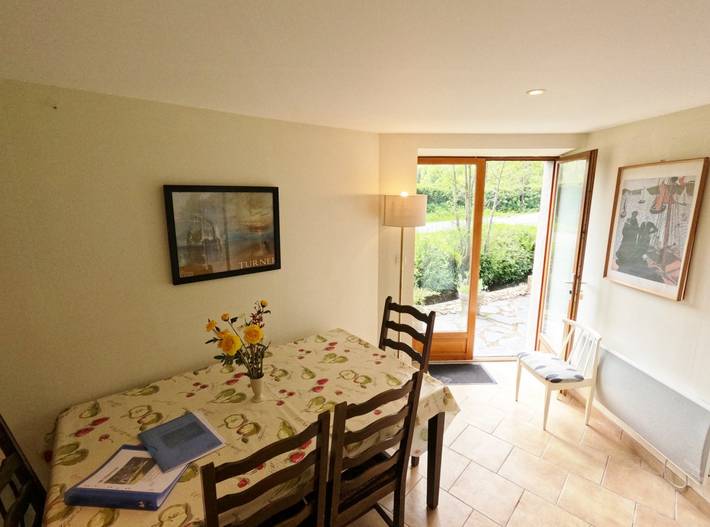 Gîte pour 4 personnes, avec terrasse et jardin dans Val-de-Saire - 3