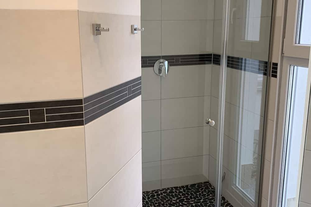 Fischerhus mit Boot,Sauna und Kamin direkt am Schweriner See in Bad Kleinen, Nordwestmecklenburg (Wismar und Umgebung)