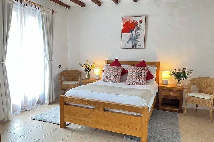 Gîte pour 8 personnes, avec jardin à Cussay - 3