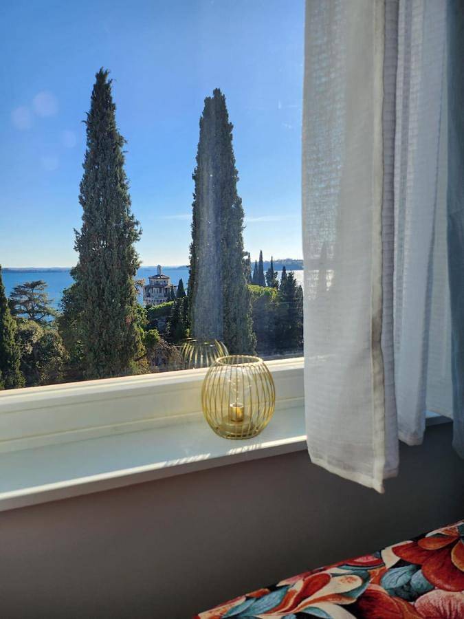 Ferienwohnung für 3 Personen, mit Seeblick und Pool sowie Ausblick und Balkon in Gardone Riviera - 3