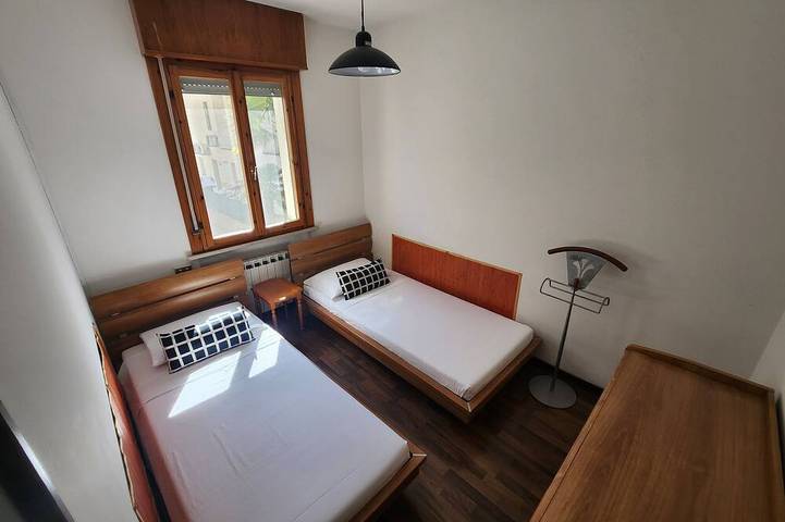 Appartamento intero, Appartamento spazioso con grande posto macchina coperto, a 100m dalla spiaggia in Baby Beach, Grado
