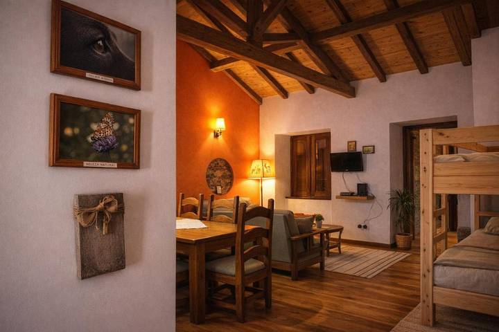 Maison de campagne pour 2 personnes, avec jardin et vue dans Góis