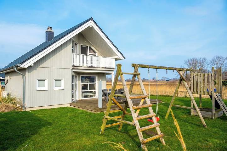 Ferienhaus für 7 Personen, mit Terrasse und Garten sowie Sauna, mit Haustier