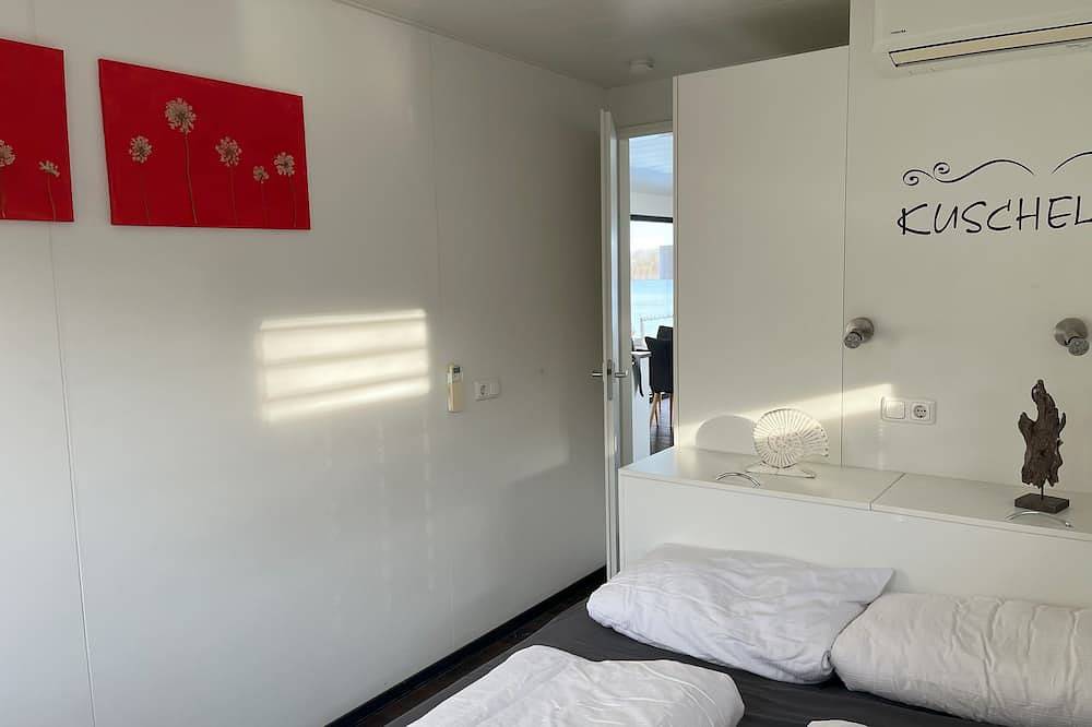Floating 44 – komfortables Hausboot bei Xanten mit tollem Seeblick in Xanten, Niederrhein