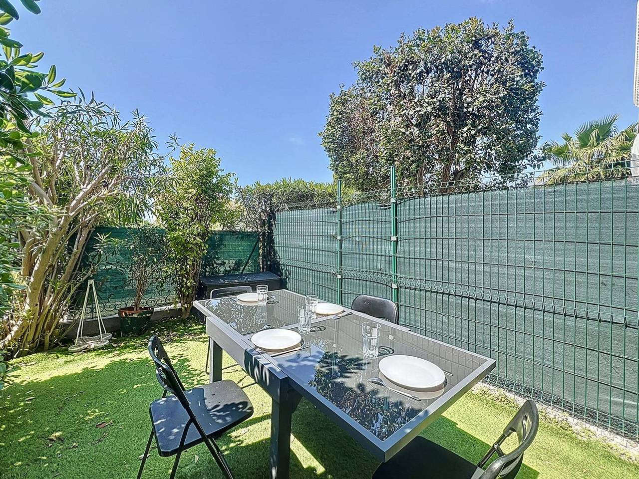Appartement entier, Charmant T2 refait à neuf avec jardin et parking à St Cyr sur Mer, proche plage in Les Lecques, Saint-Cyr-sur-Mer