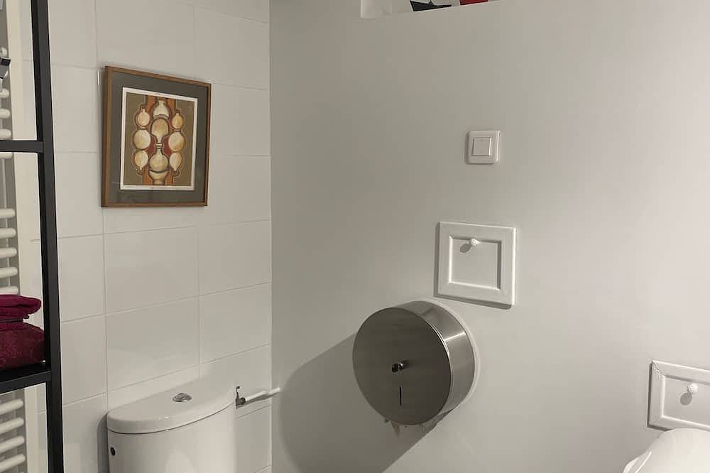 Apartamento entero, Quiet studio in detached house in Joinville-le-Pont, Valle del Marne