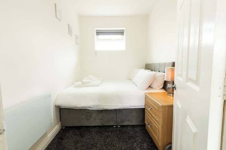 Ganze Wohnung, Cosy & Compact Apartment in Swinton in Greater Manchester