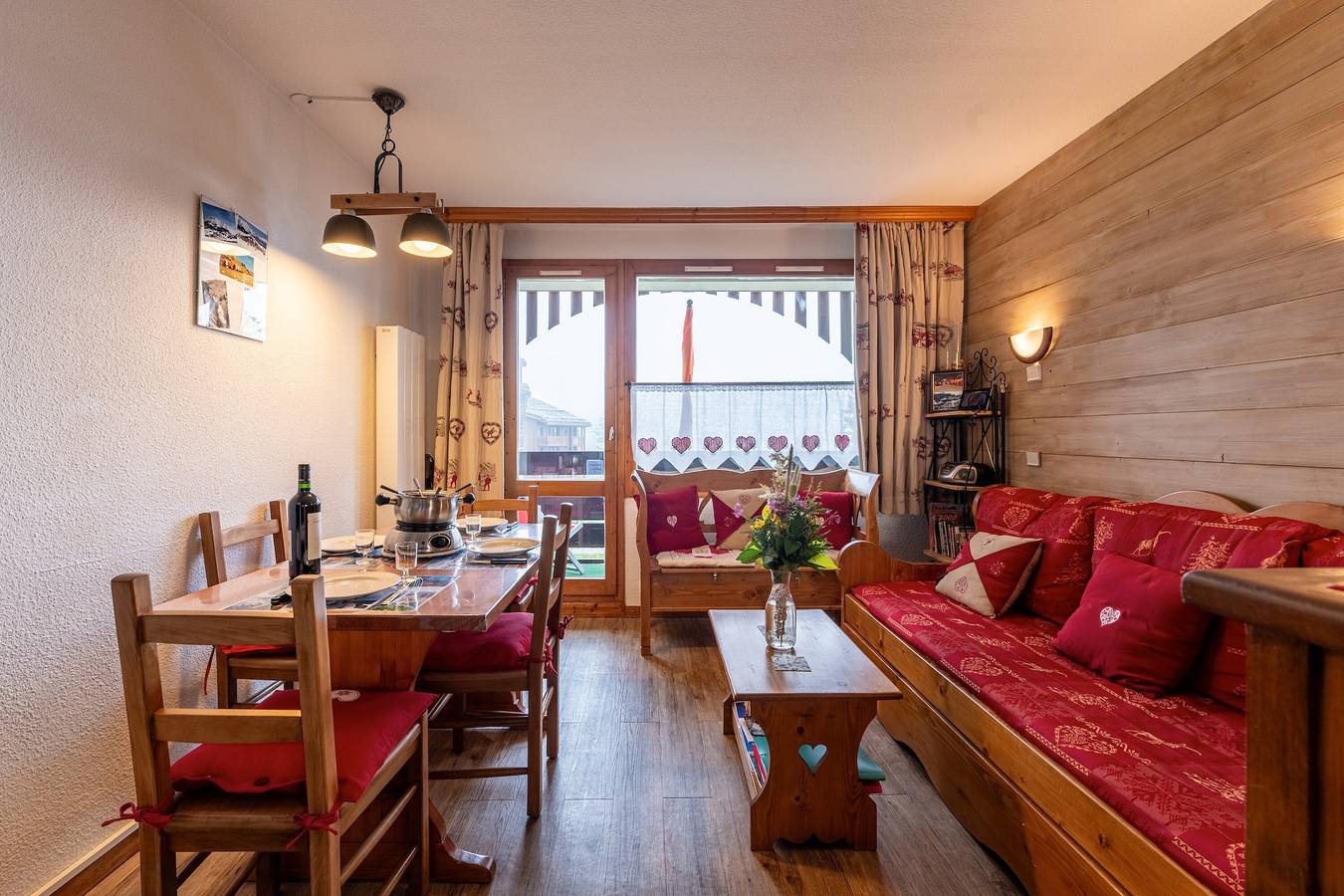 Apartamento inteiro, Apartamento "Le Cheval Blanc E7" com Vista Montanha e Varanda in Valmorel, Les Avanchers-Valmorel