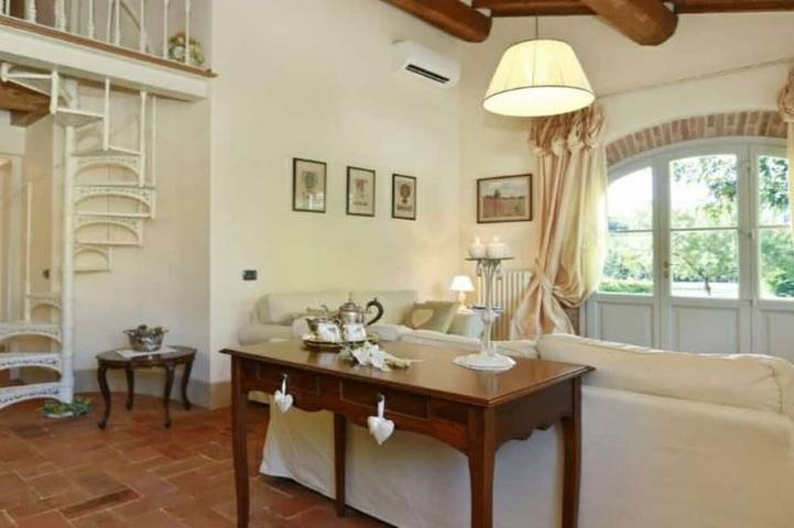 Gîte pour 4 personnes, avec terrasse et jardin dans Orentano