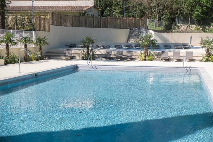 Camping pour 2 personnes, avec Terrasse et Piscine